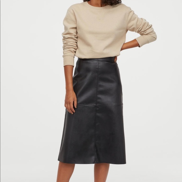 Dresses & Skirts - Faux Leather Knee Length Skirt